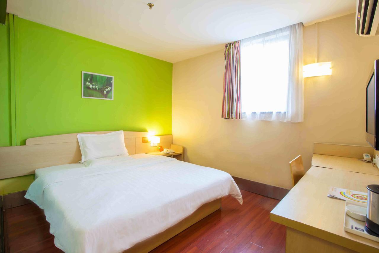 7Days Inn Huizhou Xiaojinkou Pokoj fotografie
